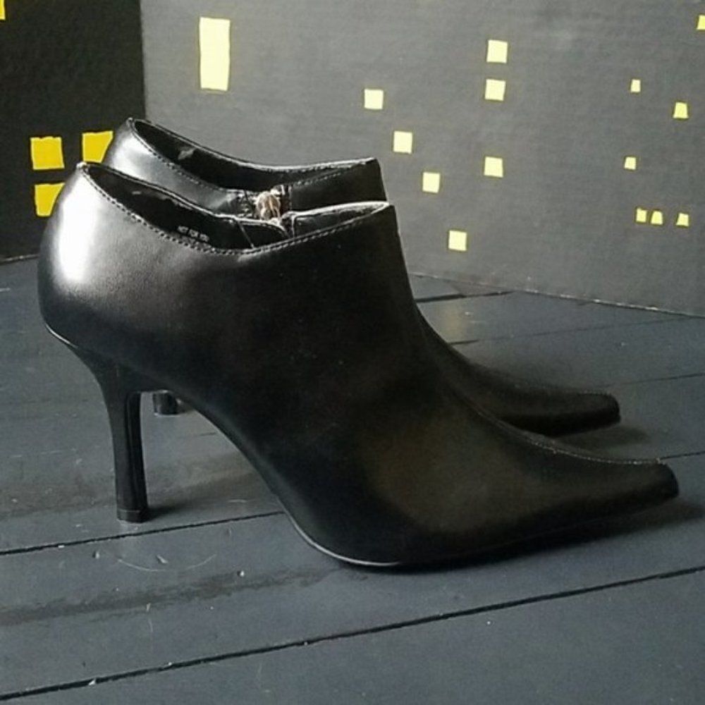 Unlisted Black Ankle booties - Picture 5 of 7